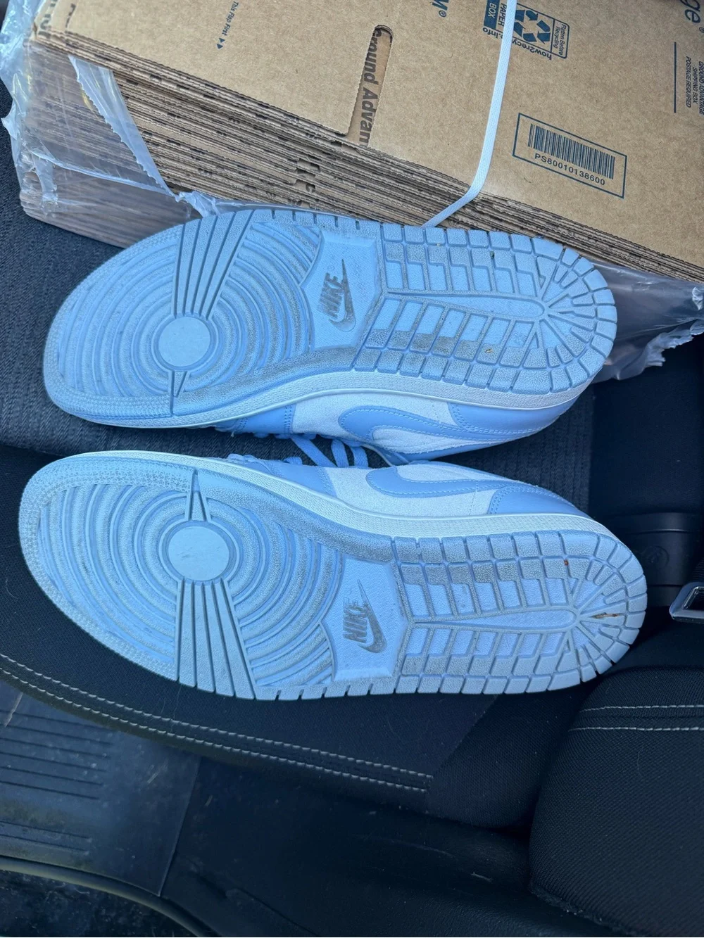 Powder Blue Jordan 1 Low - Picture 2 of 3